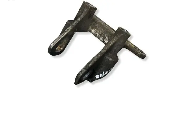 Subaru Legacy Engine mounting bracket 