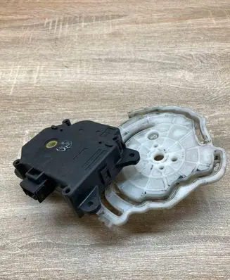 Toyota Previa (XR30, XR40) II Air flap motor/actuator 0637008380