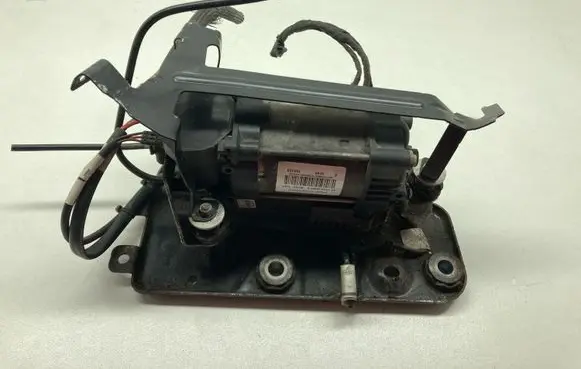 Volvo XC90 Air suspension compressor/pump 15155000872 160329