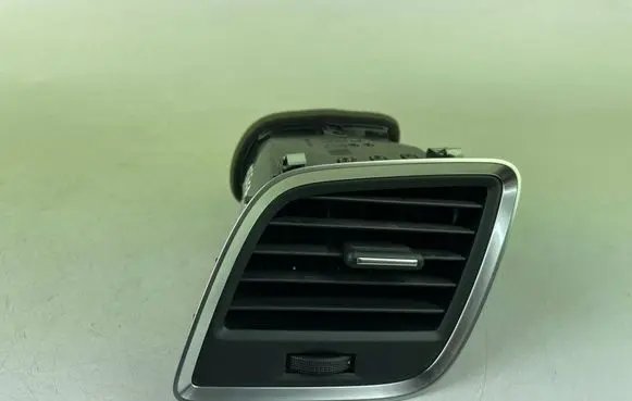Seat Ateca Dashboard side air vent grill/cover trim 577820901A
