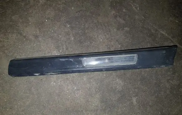 BMW 7 E38 Front fender indicator light 8165220