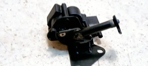 Volkswagen Sharan Vent window/glass motor 7M0847079