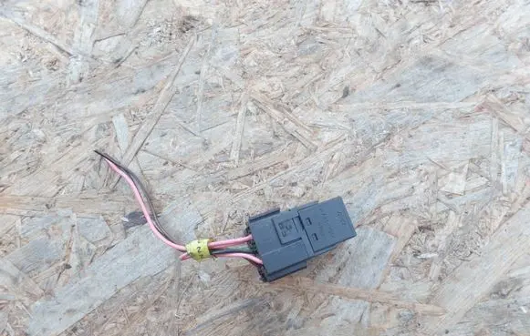 Mercedes-Benz A W168 Hazard warning light relay 0025421119