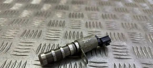 Nissan Qashqai Camshaft vanos timing valve 237962295R