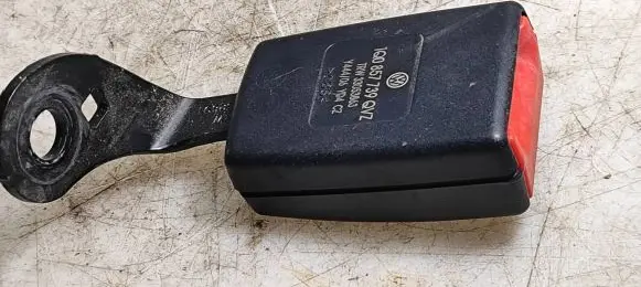 Volkswagen Eos Rear seatbelt buckle 1Q0857739 X44406YD4C 33053863