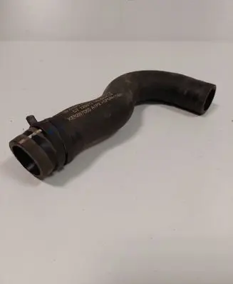 Mercedes-Benz CLA C117 X117 W117 Engine coolant pipe/hose A2702030682