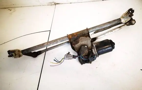 Suzuki Swift I Front wiper linkage and motor