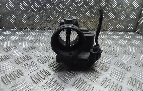 Volkswagen Caddy Throttle valve 03G128063G