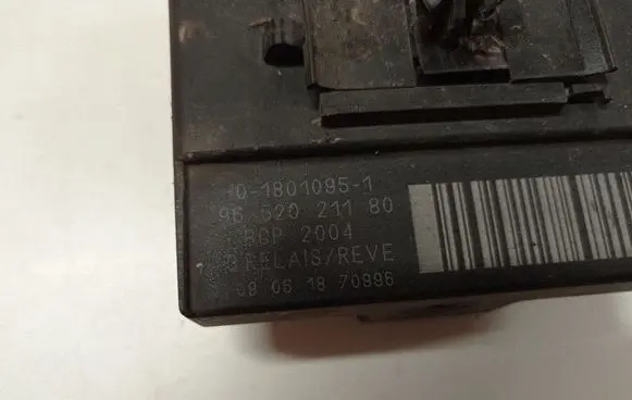 Citroen C5 Glow plug pre-heat relay 9652021180 018010951