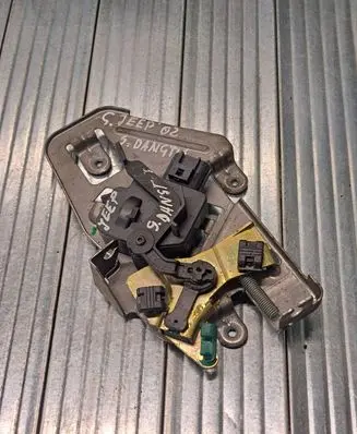 Jeep Grand Cherokee (WJ) Tailgate/trunk/boot lock/catch/latch