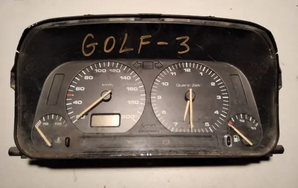Volkswagen Golf III Speedometer (instrument cluster)