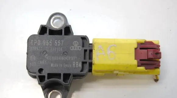 Audi A6 S6 C6 4F Airbag deployment crash/impact sensor 8P0955557