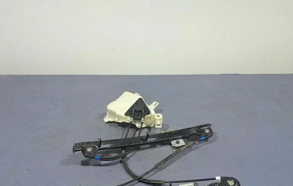 Seat Toledo III (5P) Front door window regulator with motor 1K0959792D