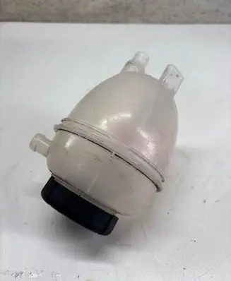 Mercedes-Benz GLC C253 Coolant expansion tank/reservoir A2225000549