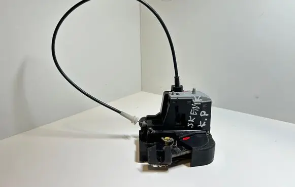 Renault Scenic I Front door lock