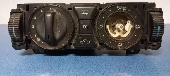 Mercedes-Benz E W210 Climate control unit 2108302085