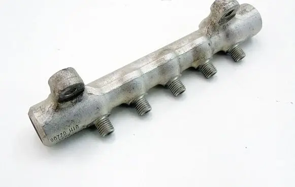 Toyota Avensis T220 Fuel main line pipe 0621-01H02206