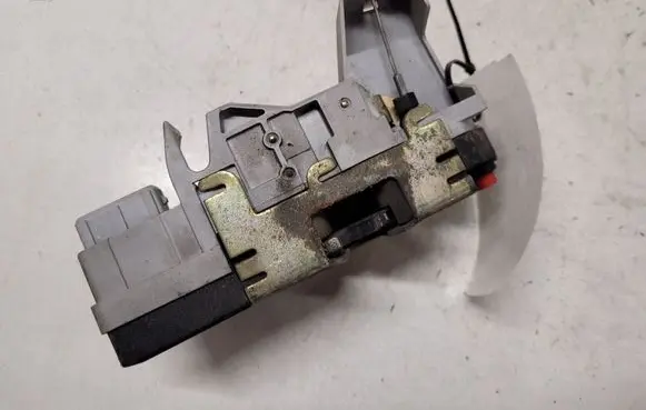 Peugeot 307 Rear door lock