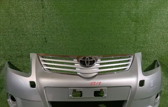 Toyota Avensis T270 Front bumper