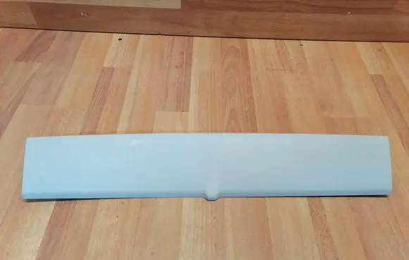 Renault Espace V (RFC) Tailgate/trunk upper cover trim 909044685R