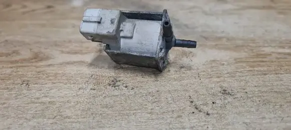 Vacuum valve
