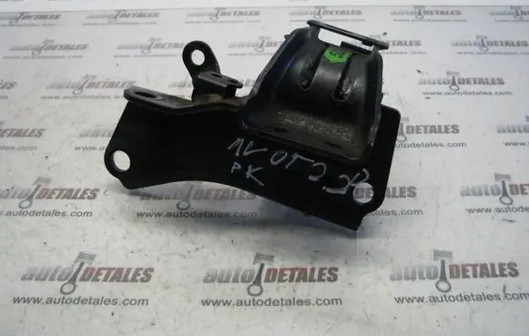 Toyota Avensis T250 Engine mount bracket