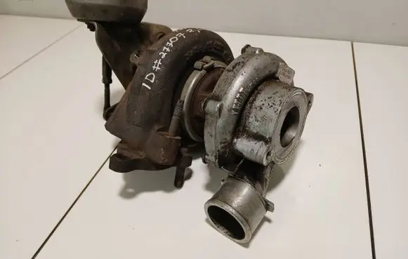 Toyota Avensis T250 Turbo 172010R020 05051502027