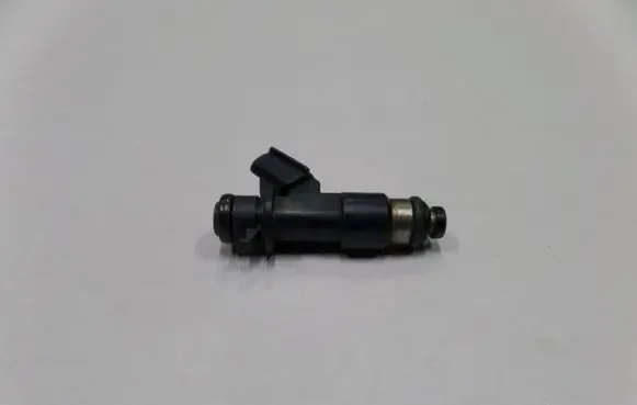 Honda FR-V Fuel injector 045162424