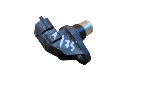 Volvo XC90 Camshaft position sensor 8631533 103033 0L00