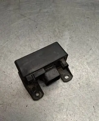 Mercedes-Benz C W203 Glow plug pre-heat relay 