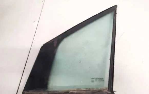 Peugeot 807 Front door vent window glass four-door 