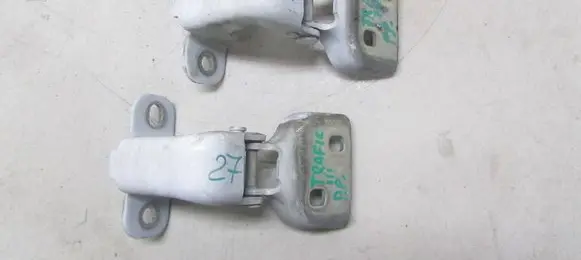 Renault Trafic III (X82) Front door hinge set 