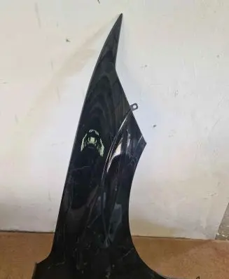 Volvo S90, V90 Fender