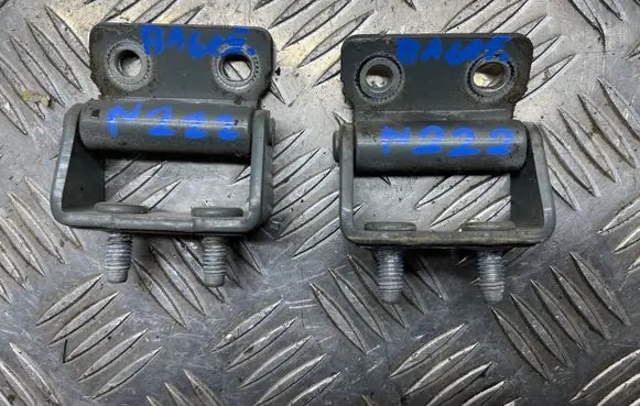 Hyundai Santa Fe Tailgate/trunk/boot hinge