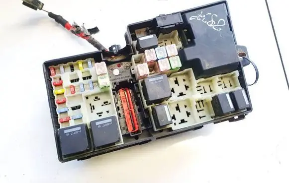 Volvo V50 Fuse box set 8688039 bp4k-66767 8688039bp4k-66767