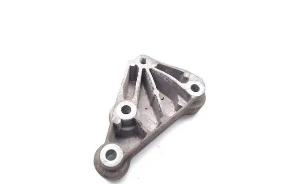 MG MG4 ev Engine mount bracket P10939717