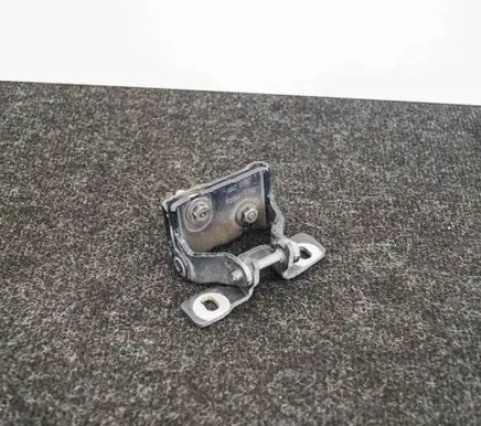 Tailgate/trunk/boot hinge