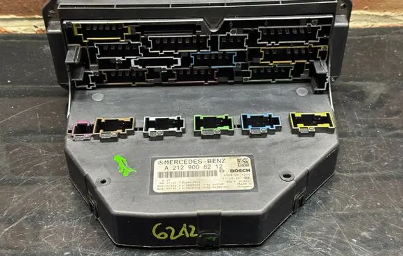 Mercedes-Benz E W212 Fuse module A2129006212 A2129015504 A2129025505