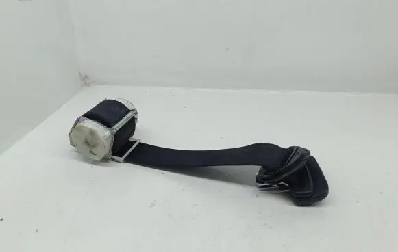Volkswagen Touran I Third row seat belt 33058835B 3005074