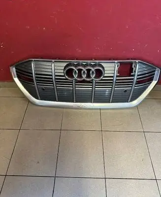 Audi e-tron Front bumper upper radiator grill 4KE853651