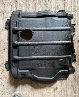 Jeep Grand Cherokee Engine splash shield/under tray