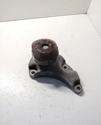 Audi A6 S6 C6 4F Engine mounting bracket 4F0199343M