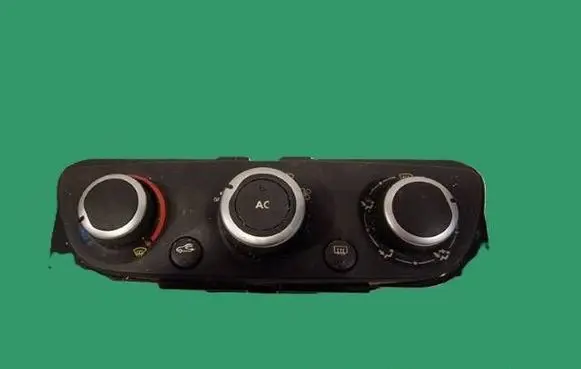 Renault Fluence Interior fan control switch 2751000B20 A6M12613