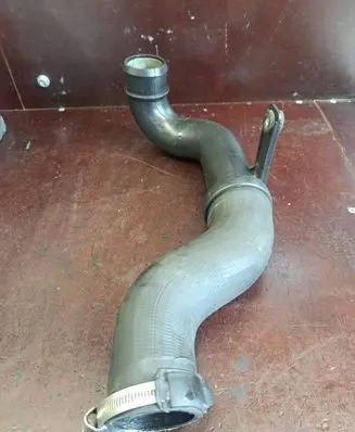 Intercooler hose/pipe