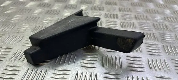 Audi A3 S3 8V Parcel shelf load cover mount bracket 8V0863424A