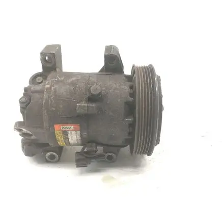 Nissan Almera N16 Air conditioning (A/C) compressor (pump) 926009F501