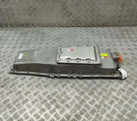 Porsche Taycan 9J1 Voltage converter inverter 9J1915251AJ 300000313C
