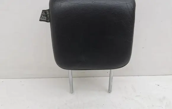 Volvo XC90 Rear seat headrest 