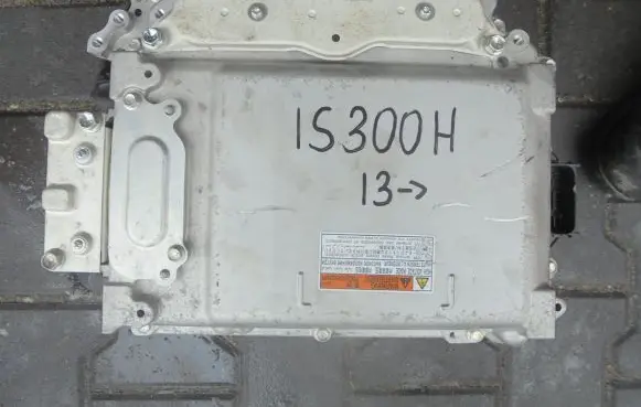 Lexus IS III XE30 Voltage converter inverter G920053010