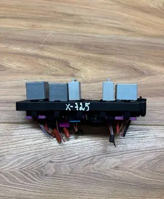Volkswagen Golf V Fuse box set 1K1937503